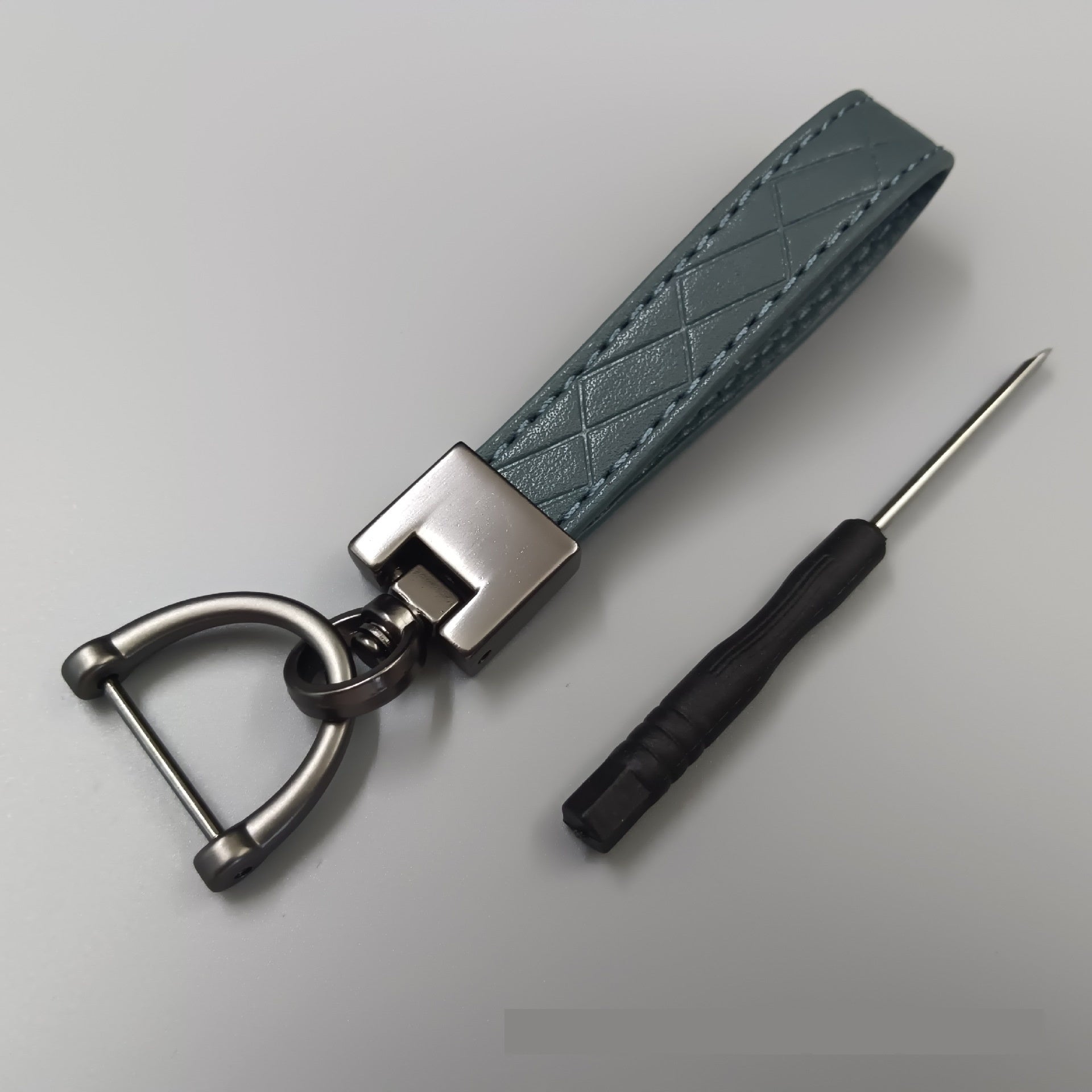 Creative Metal Car Keychain Pendant Fashion Key Ring Accessory Durable Zinc Alloy Key Fob Holder Stylish Gift