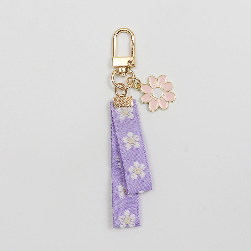 Cute Daisy Flower Webbing Alloy Car Keychain Key Ring for Women & Girls Trendy Car Accessories Stylish Key Pendant
