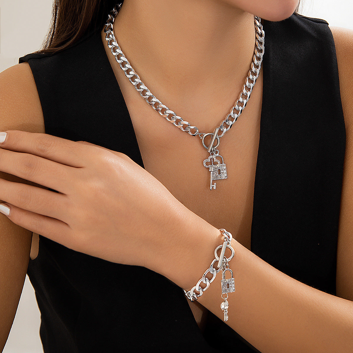 Trendy Lock and Key Pendant Necklace Chunky Thick Chain Jewelry for Women Fashion Ladies Accessories on the Neck Gift for Her